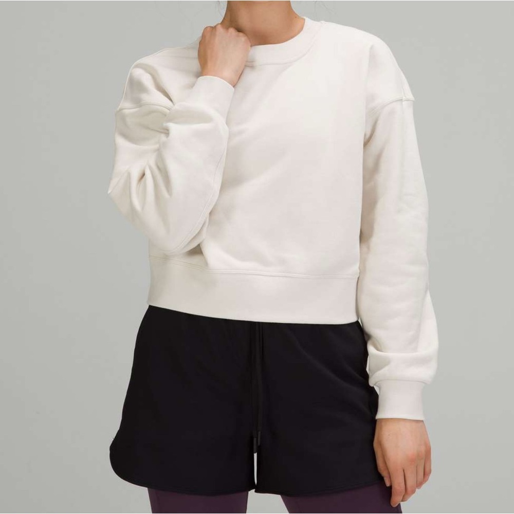 NEW! LULULEMON • SOFTSTREME PERFECTLY OVERSIZED CROP CREW